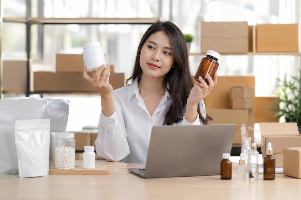Perbedaan White Label dan Private Label (Supaya Nggak Salah Pilih)